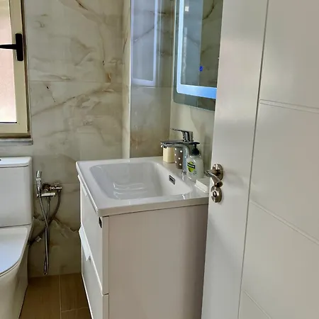 Xhomlliku טיראנה